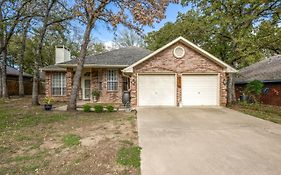 Spacious Brick House 3Br 2Ba A+